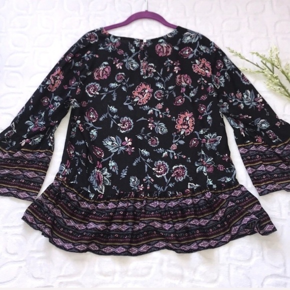 BEACHLUNCHLOUNGE Floral Peplum Bell Sleeve Blouse Dark Floral Fall Top - Picture 7 of 9